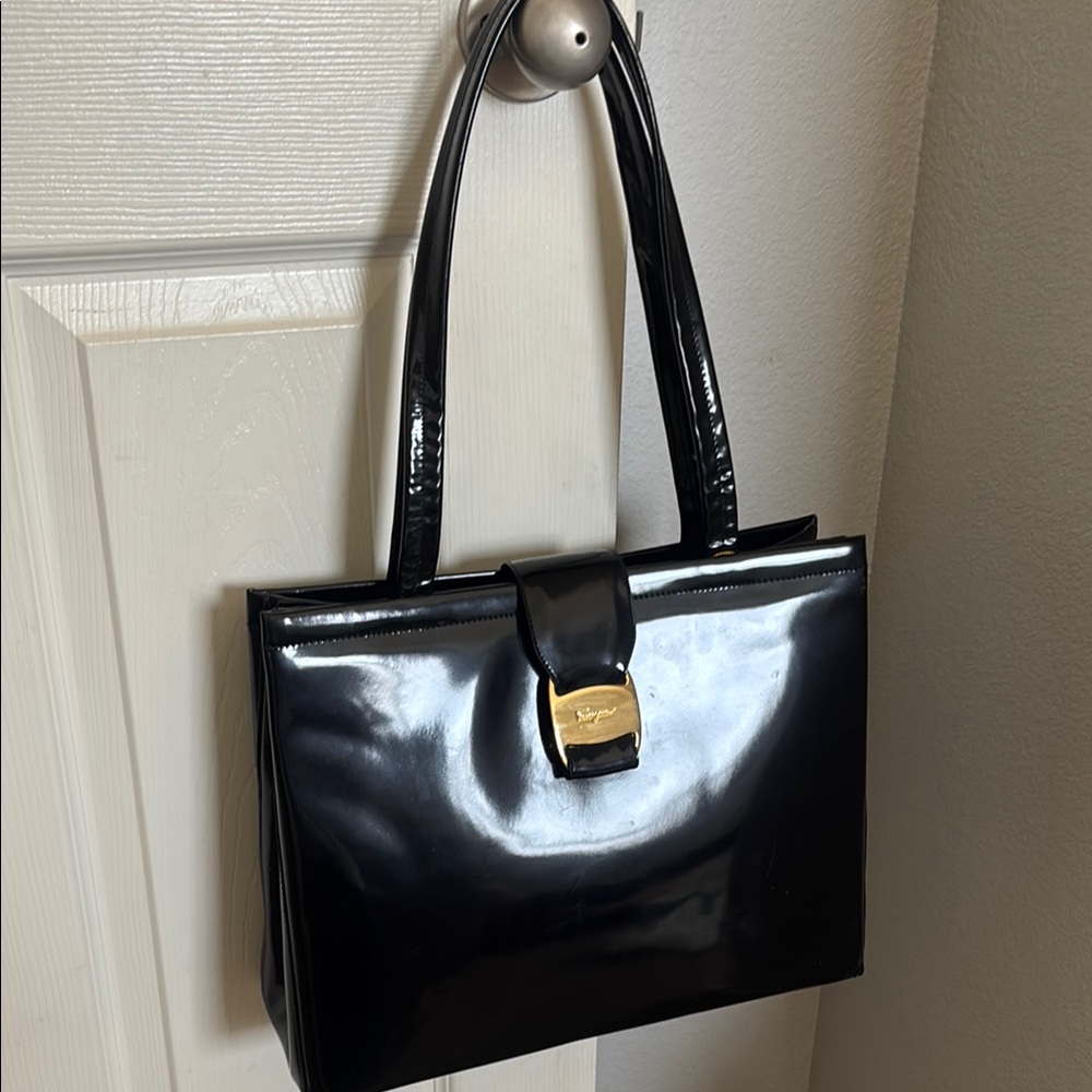 Salvatore Ferragamo Vera Black Patent Shoulder Tote Bag EUC - Picture 3 of 10
